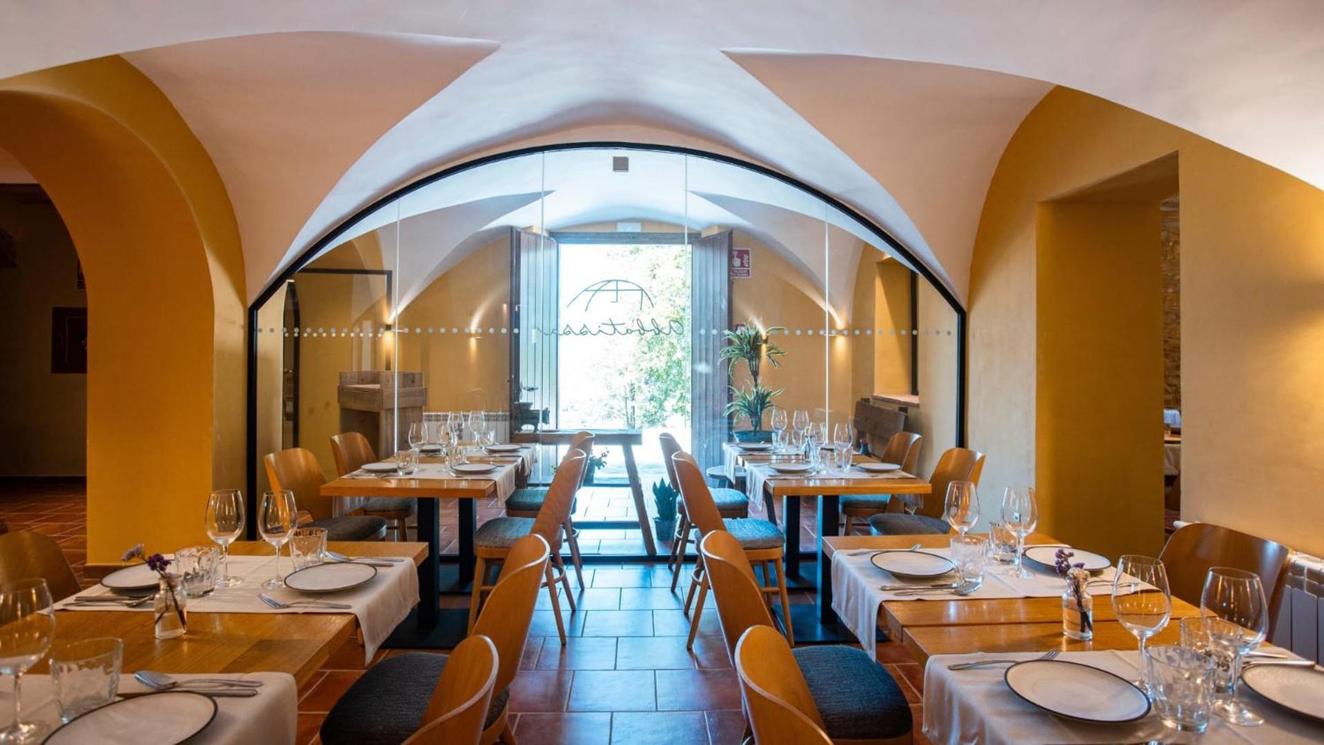 Abbatissa Hotel Restaurant Сан-Жоан-де-лес-Абадессес Экстерьер фото